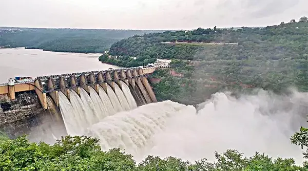 মেঘালয়ে জলবিদ্যুৎ কেন্দ্র, নীরব আগ্রাসনের রাজনীতি
