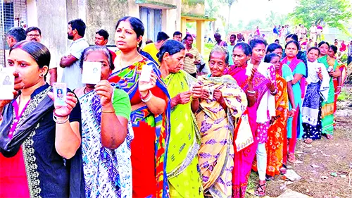 রাজনীতিতে ইতিবাচক পরিবর্তন আসতেই হবে